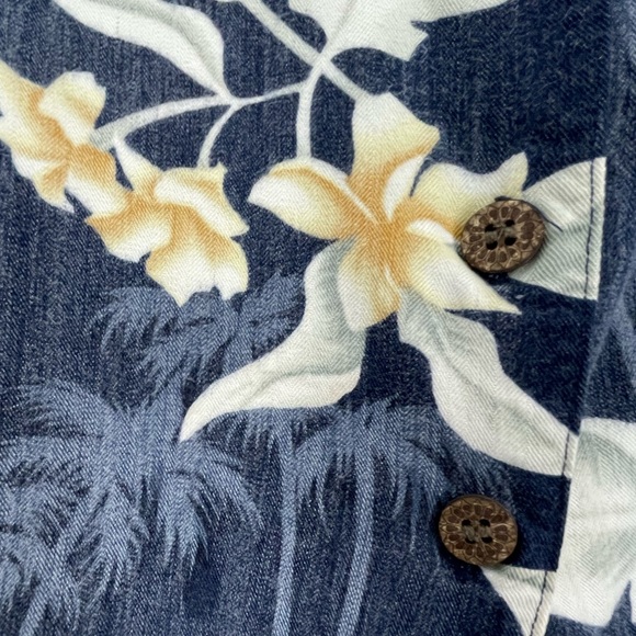 Island Trader button down Hawaiian floral print Top Sz L - Picture 5 of 6